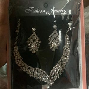 Necklace and earrings set